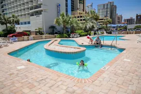 Oceanfront Luxury at Bluewater Resort - By Wavecrest Bech Vacations - Piscine