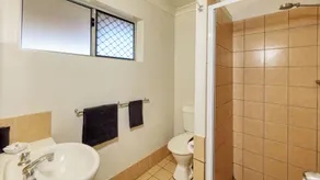 Tweed River Motel - Bathroom