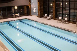 Holiday Inn & Suites St. Cloud by IHG - Piscine