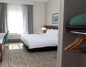 Hilton Garden Inn Des Moines Airport. - Chambre