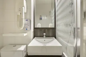 Hôtel Kyriad La Roche-sur-Yon - Salle de bain
