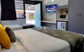 Archer Park Motel - Room