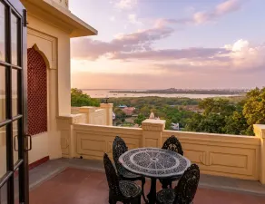 Noor-Us-Sabah Palace - Chambre