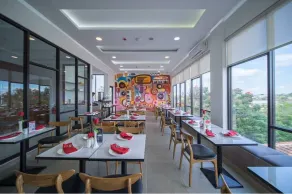 Front One Hotel Tulungagung - Restaurant