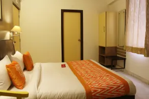 OYO 2457 Hotel Zambala - Zimmer