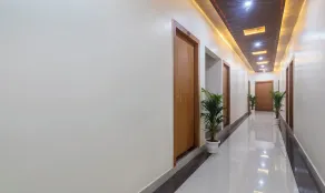 Treebo Golden Kashi - Hall