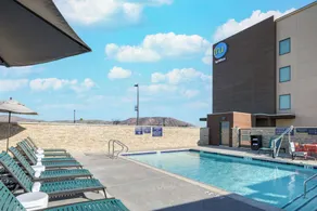 Tru by Hilton Norco Eastvale - Piscine