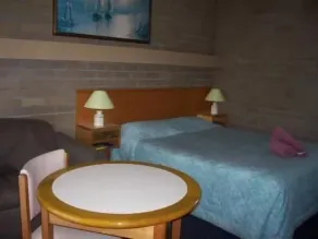 Town Centre Motor Inn - Room