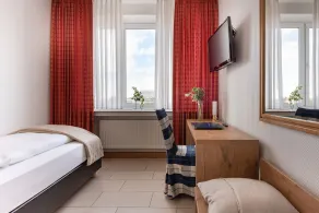 Hotel Conti Am Hauptbahnhof - Chambre