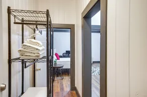 Modern Couple's Retreat in Greenwood! - Innvendig