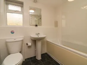 9 Manleigh Park - Baño