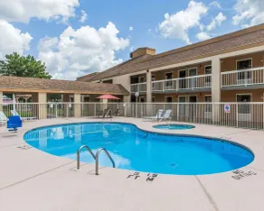 Quality Inn Kingsland - Piscine