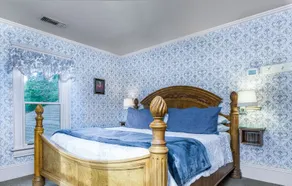 Abigail's Bed and Breakfast Inn - Room