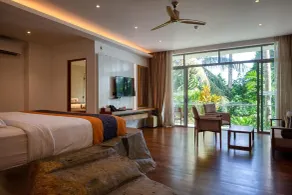 Beacon By The Bay Villas and Suites by the Clarks - Room