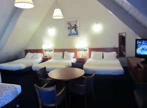 Newport Channel Inn - Chambre
