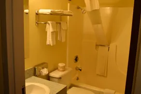 Days Inn by Wyndham Grand Island - Salle de bain