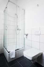 Queens Park Hotel - Bathroom