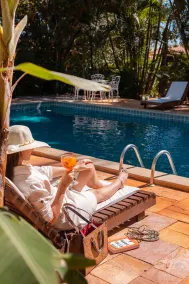 Pouse no Jardim - Pool