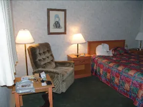 UBar Inn & Suites - Room
