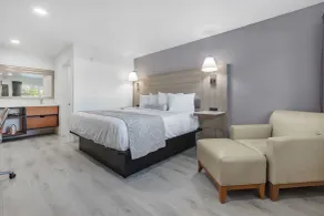  Inland Inn & Suites - Chambre