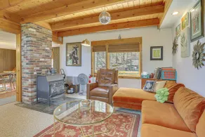 Cozy Catskills Cabin on 10 Private Acres! - Innvendig