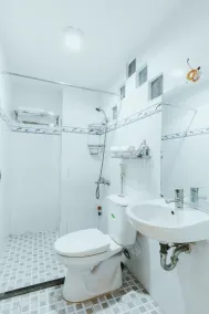Urban House Saigon 2 - Baño