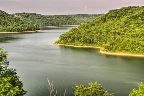 Center Hill Lake Rental: Steps to Hurricane Marina - Interiör