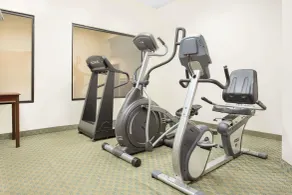 Super 8 by Wyndham Danville - Salle de remise en forme