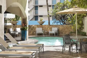 Coconut Waikiki Hotel - Piscine