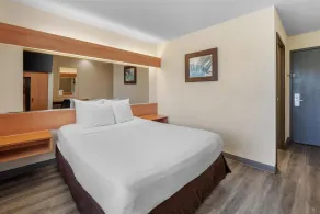 SureStay by Best Western Sacramento South Natomas - Rum