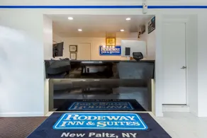 Rodeway Inn & Suites New Paltz - Hudson Valley - Lobby