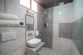 Giri River Retreat - Bagno