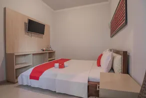 RedDoorz Syariah Plus @ Banjarbaru - Chambre