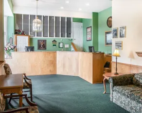 Quality Inn & Suites Mackinaw City Beachfront - Hall