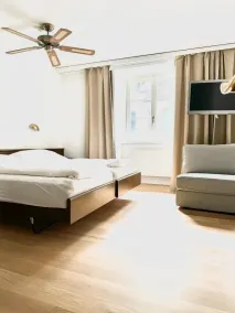 ROESLI Guest House - Room