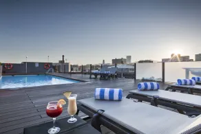 Attica 21 Barcelona Mar - Piscine
