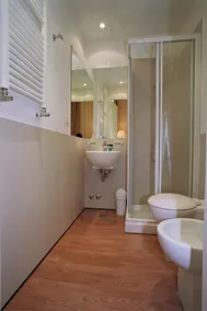 Acca Hotel - Bathroom