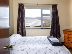 Rossbeigh Beach Cottage No 6 - Camera