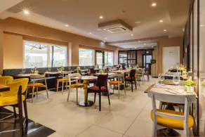 Adesso Hotel - Restaurant