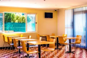 Dubbo Budget Stay - Shared kitchen
