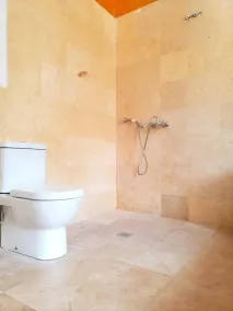 Castell Granadella - Bathroom