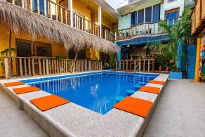 Zipoliteville - HOTEL NUDISTA - Pool