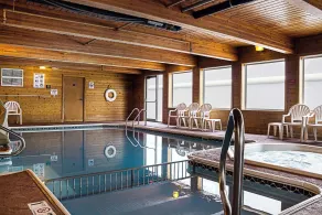 MainStay Suites Fargo - I-94 Medical Center - Pool