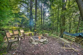 Scenic Spring Mills Escape: Swim, Fish, Hike! - Interiör