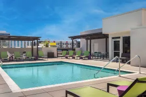 Tru By Hilton Phoenix Midtown - Piscine