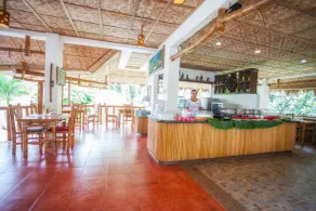 Pura Vida Beach & Dive Resort - Restaurant
