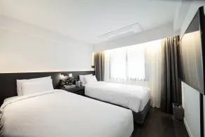 Moyen Hotel - Room