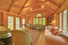 20-acre Hamptons Nature Escape w/ Hot Tub & Pool - Interiør