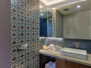 amã Stays & Trails Nilaya Amaltaas Villa, Udaipur - Badezimmer