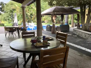 El Jardín De En Medio - Restaurant
